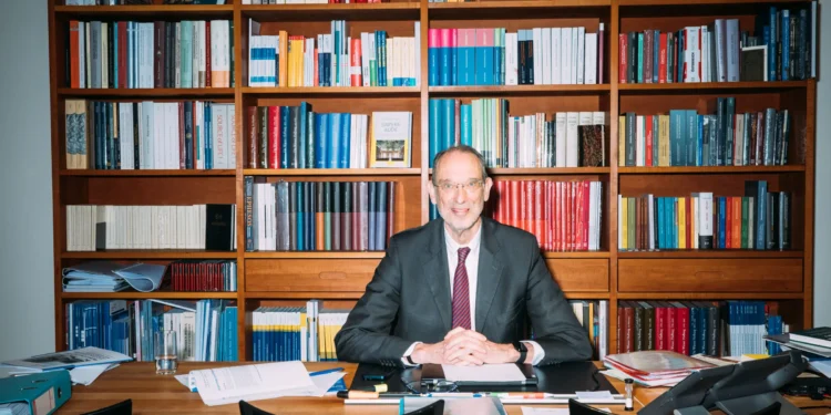 Heinz Faßmann, President of the Austrian Academy of Sciences, spearheaded in 2025 the fellowship program, APART-USA, to attract top researchers from the U.S. to Austria.
