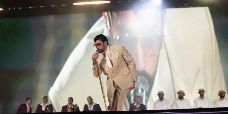 Bad Bunny kicks off "DeBi TiRAR MaS FOToS World Tour", in Santo Domingo