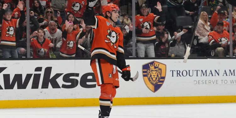 Ducks left wing Cutter Gauthier celebrates his goal during the...