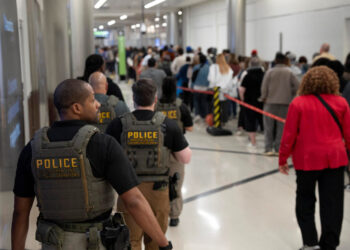 Hundreds of ICE agents ordered to deploy to airports to help fill TSA staffing gaps