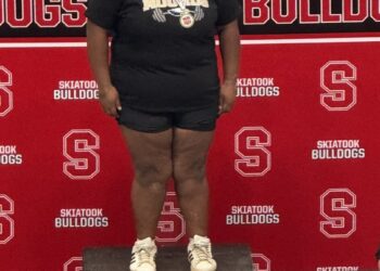 Mounds Powerlifter.jpeg