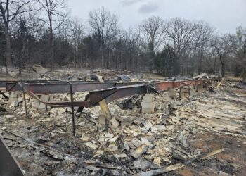 “Don’t give up!”: Spelling bee champ is back after wildfire destroys home