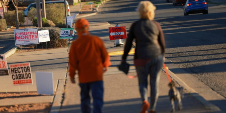 Texans head to the polls as the primary elections begin