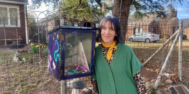 ‘TAKE A TREASURE’: Tulsa teacher builds Oklahoma’s first Little Free Box of Happy