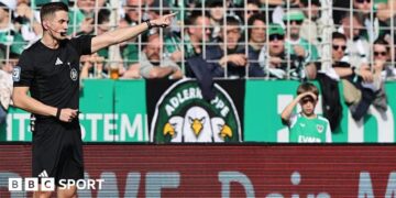 Referee Felix Bickel during the Bundesliga 2 match between Preussen Muenster and Hertha Berlin