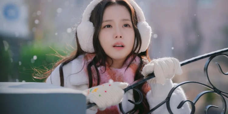 Boyfriend on Demand Jisoo as Seo Mi-rae in Boyfriend on Demand. Cr. Kim Jeong-won/Netflix © 2026