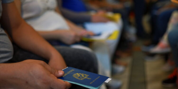 Migrants, seek asylum in the United States, in El Paso