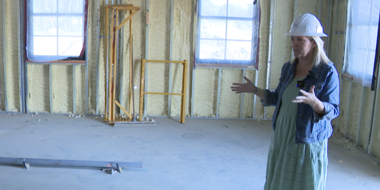 CITY LIGHTS SARAH GROUNDS