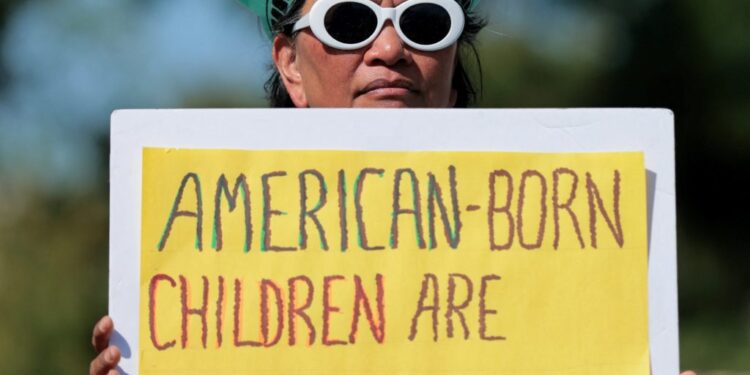 U.S. Supreme Court hears Trump's bid to limit birthright citizenship in Washington