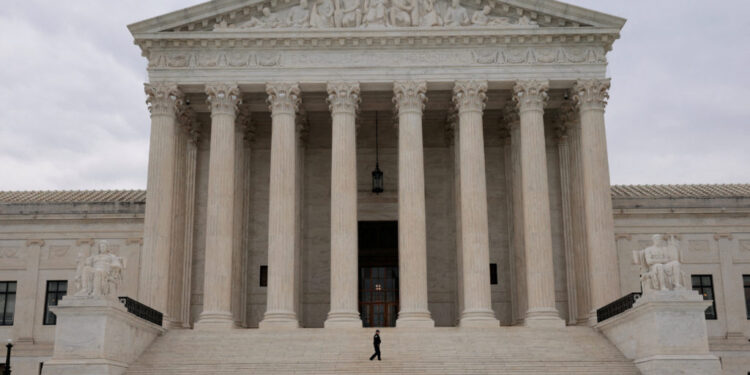 FILE PHOTO: The U.S. Supreme Court in Washington, D.C.