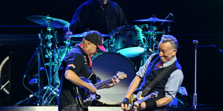 Tom Morello and Bruce Springsteen perform together