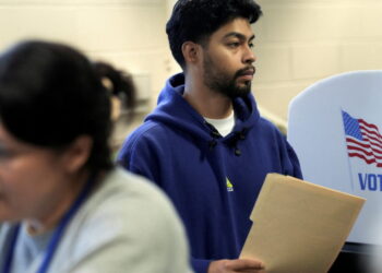 People line up to vote in Virginia's governor race in Richmond