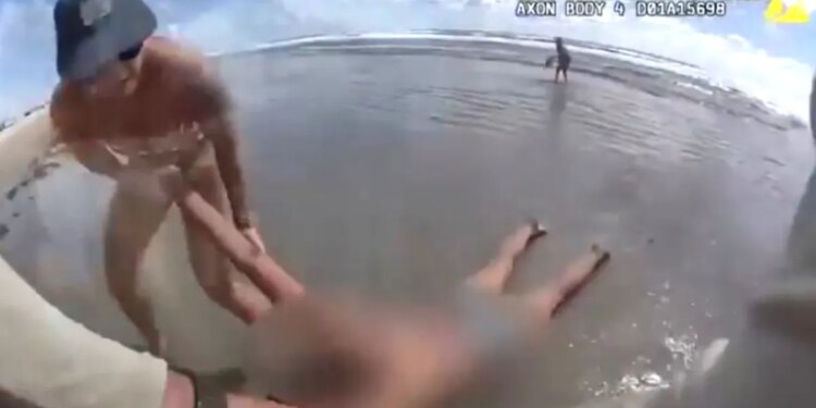 Florida deputies rescue woman