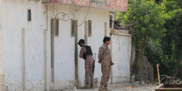 Explosion and gunfire reported in Karachi