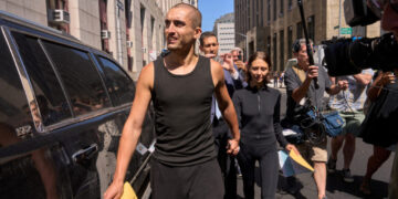 Empire State Building climbers depart Manhattan Criminal Court