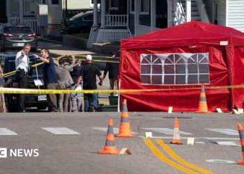 FBI agents investigate the scene in Biddeford, Maine where a man reportedly died after an encounter with immigration officials