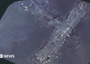 A black and white undated composite image shows the Clipper Endeavor wreck