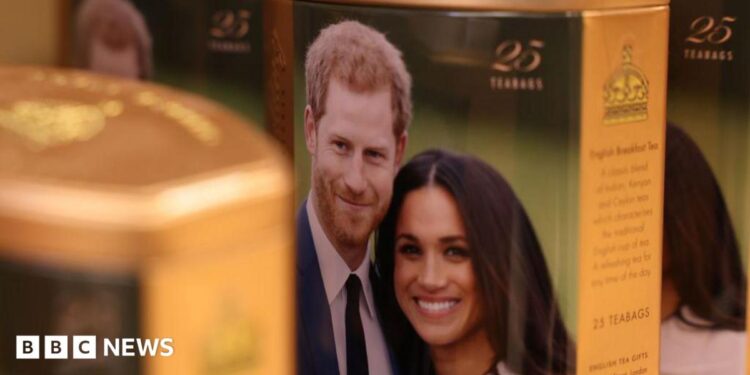 A souvenir tin featuring an image of the Duke of Sussex and the Duchess of Sussex