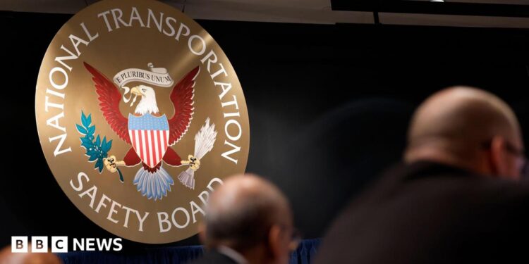 The seal of the US National Transportation Safety Board.