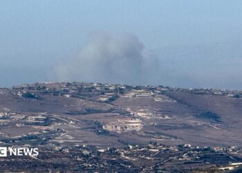 Smoke rises above southern Lebanon, as seen from the Israeli side of the Israel-Lebanon border, in northern Israel (5 August 2026)