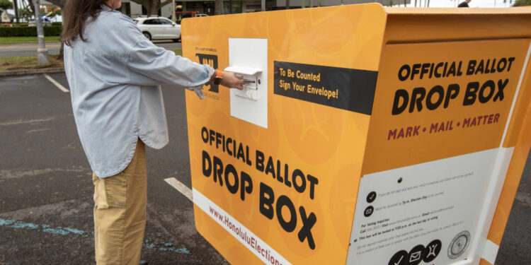 TOPSHOT-US-VOTE-POLITICS-ELECTION