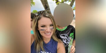 Britagne Miller, of Kansas, with one child