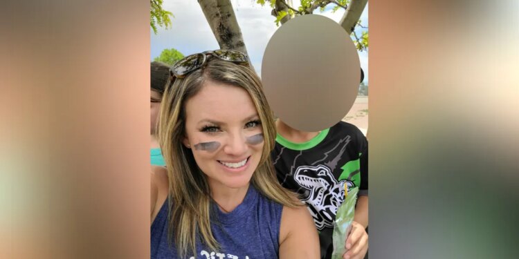 Britagne Miller, of Kansas, with one child