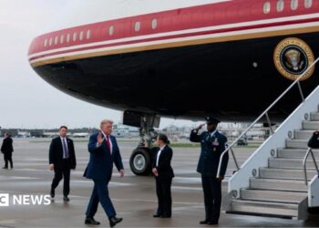 US President Donald Trump boards Air Force One in Cleveland, Ohio, on 11 August 2026