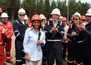 Venezuela's interim President Rodriguez and U.S. Energy Secretary Wright tour oil facilities