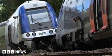 A derailed carriage of a passenger train in Cléon, northern France. Photo: 12 September 2026.