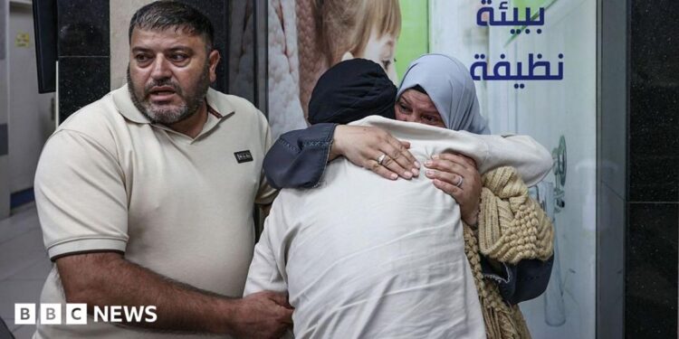 Relatives mourn two Palestinians who were killed in al-Mughayyir during an attack by Israeli settlers and soldiers, at a hospital in Ramallah, in the occupied West Bank (2 September 2026)