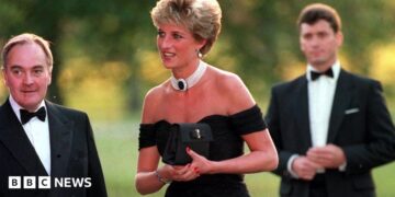 British royal Diana, Princess of Wales (1961-1997) wearing a black Christina Stambolian dress, attends a Vanity Fair party at the Serpentine Gallery in London, England, 20th November 1994.