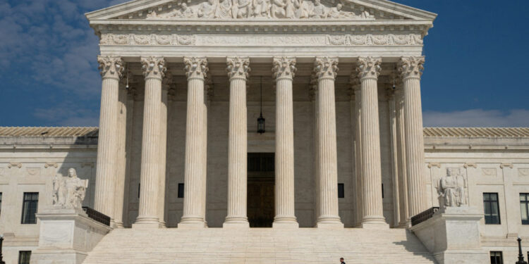 FILE PHOTO: The U.S. Supreme Court in Washington